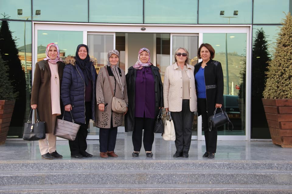 MHP Çankırı İl Kadın Kollarından Öğretmenler Günü’de anlamlı ziyaretler.
