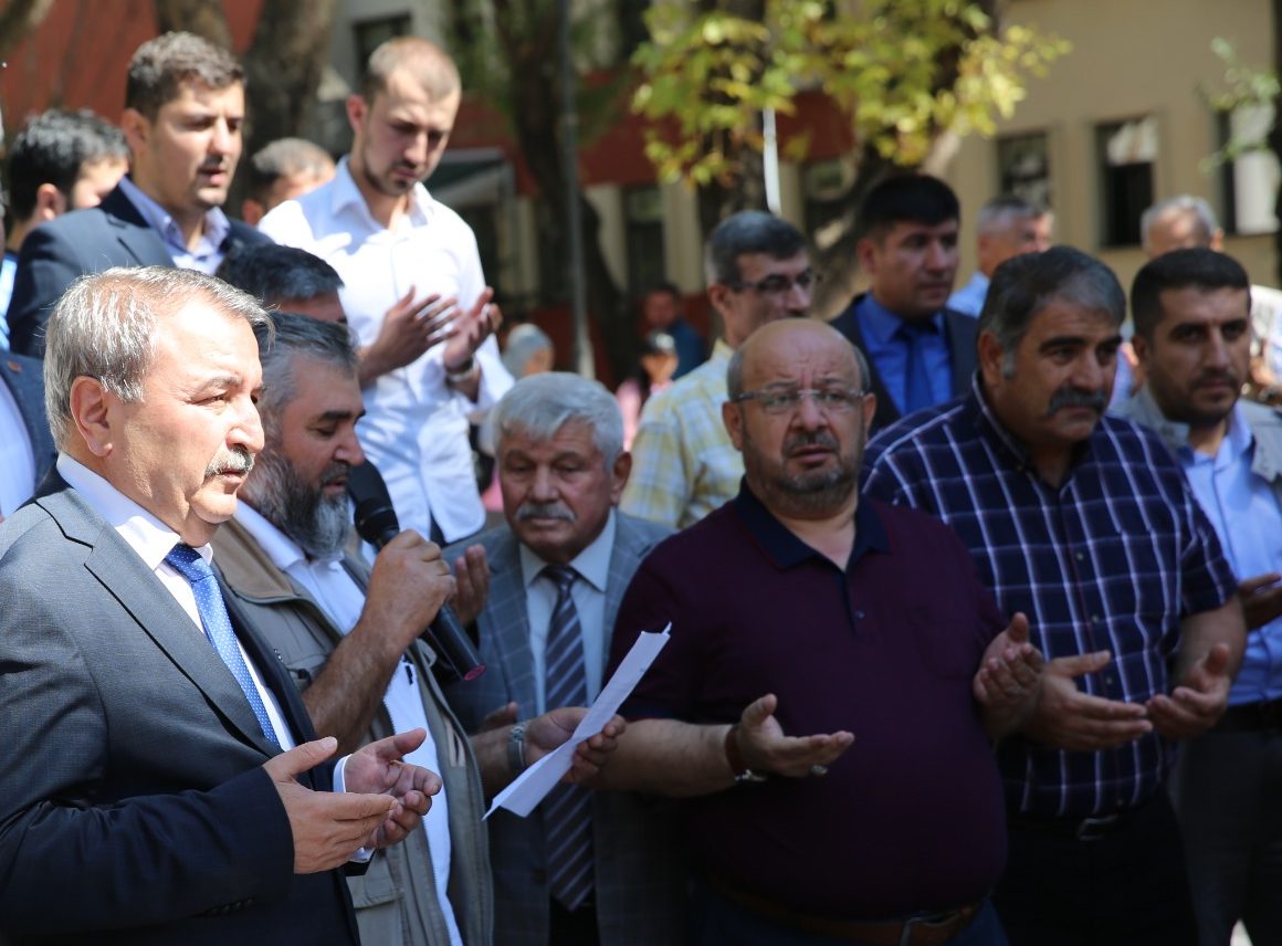 MHP Çankırı İl Başkanlığı aşure dağıttı