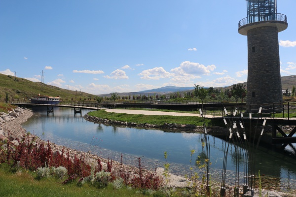 Recep Tayyip Erdoğan Parkı Göleti Temizlendi
