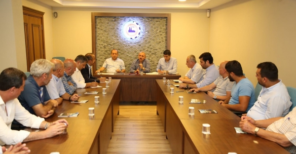 Çankırı Belediye Başkanı İsmail Hakkı Esen, meslek örgütü temsilcileriyle bir araya geldi