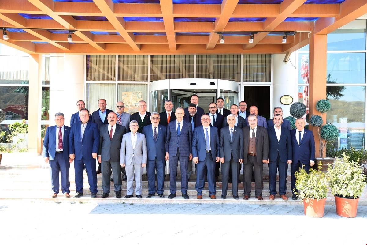 Valimiz Hamdi Bilge AKTAŞ İl Genel Meclisi Üyeleri İle Bir Araya Geldi